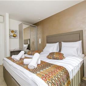 5 bedroom beachfront villa with heated pool near Omis, sleeps 9